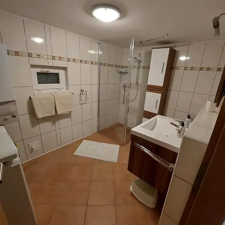 63 Boží Dar